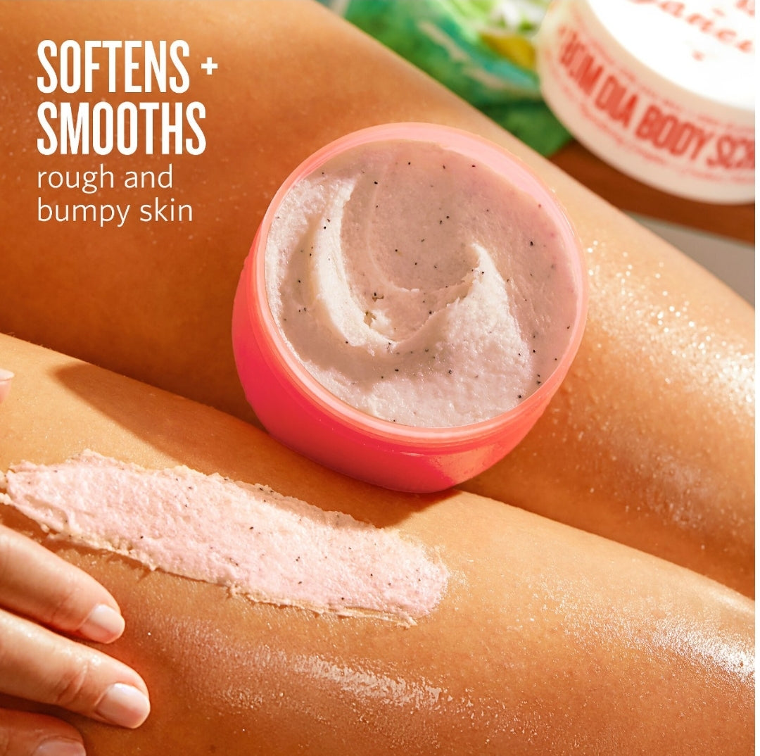 Bom Dia Body Scrub 10% AHA BHA Resurfacing Complex + Crushed Maracujá Seeds