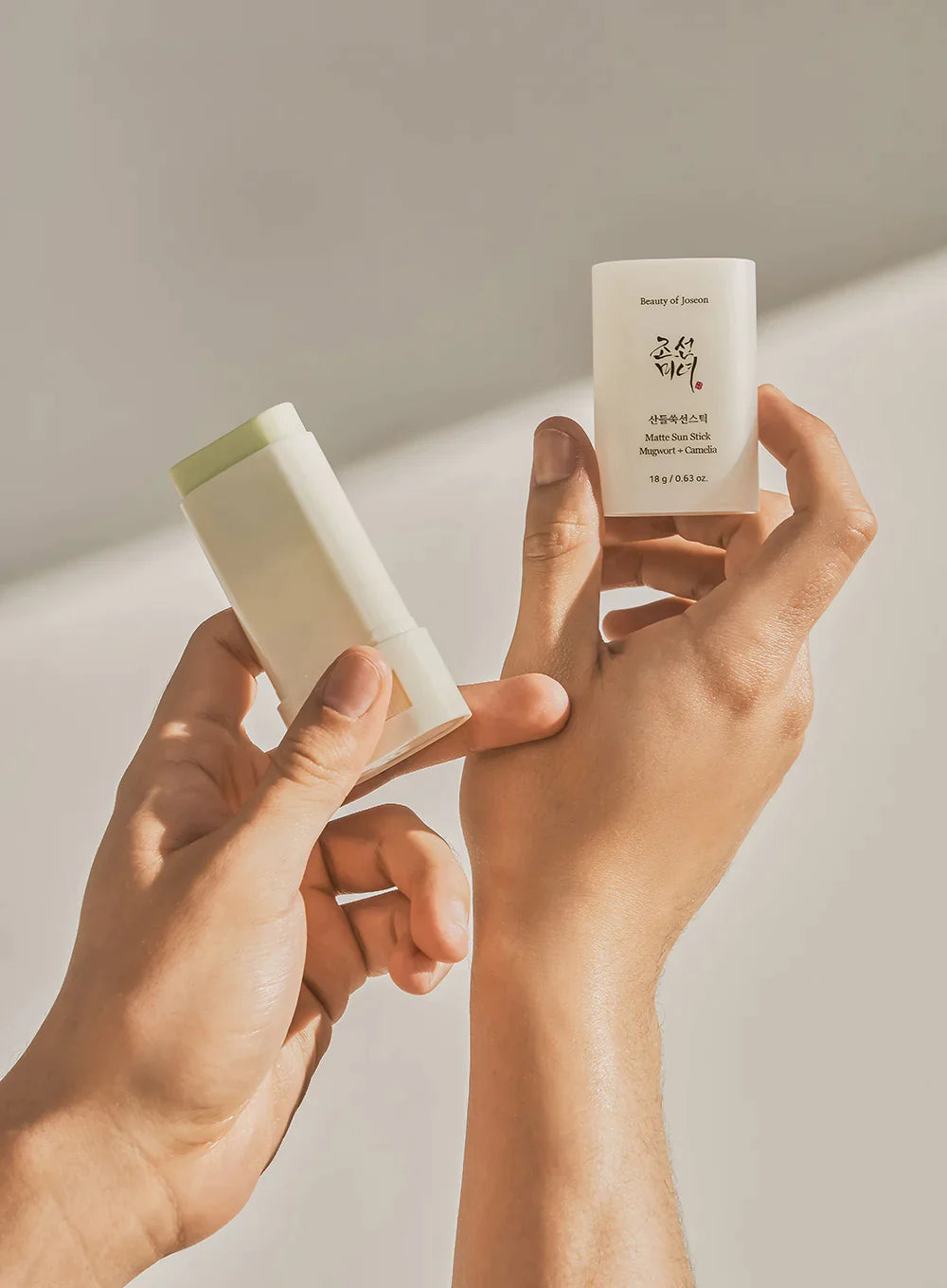 Matte Sun Stick : Mugwort + Camelia SPF50 PA++++