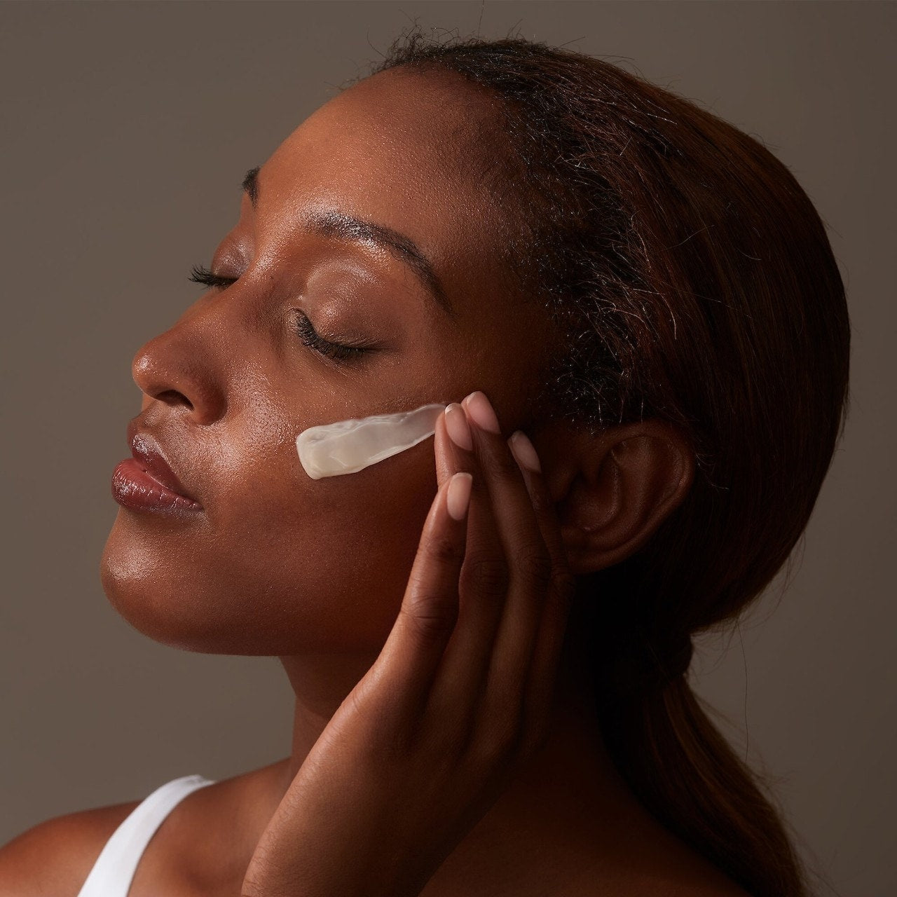 Indigo Overnight Repair Serum in Cream Treatment